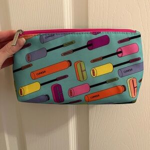 🆓 NWOT Clinique Colorful Cosmetic Bag Makeup Travel Pouch Pink Sateen Lining